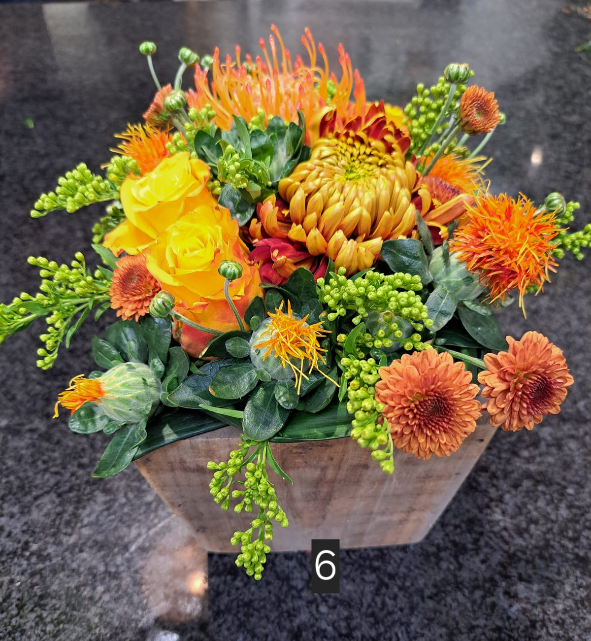 Bloemstuk vierkant in schaal herfst